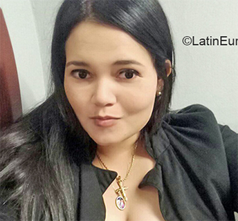 Date this charming Venezuela girl Veronica from Barquisimeto VE2884