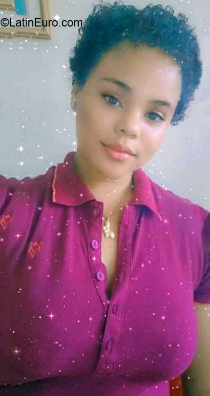 Date this beautiful Dominican Republic girl Mariela from Santo Domingo DO36970
