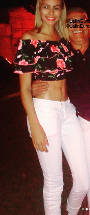 Date this sultry Venezuela girl Rosa from Caracas VE2891