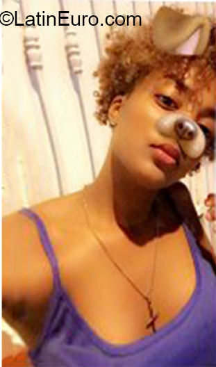 Date this lovely Dominican Republic girl Ana Luisa from Santo Domingo DO37014