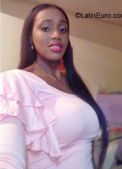Date this nice looking Colombia girl Flaka from Cali CO26528