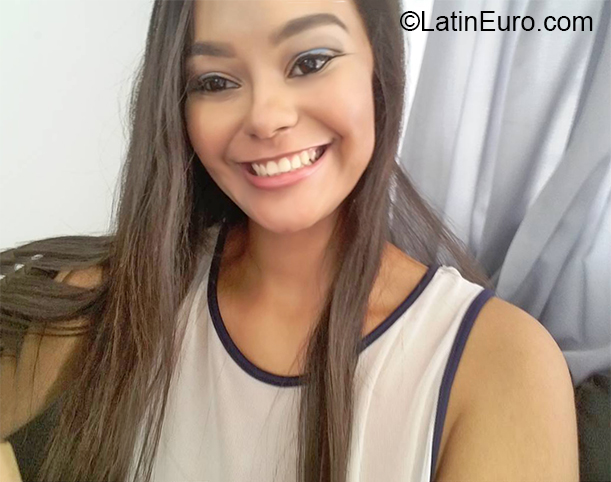 Date this stunning Colombia girl Angie from Barranquilla CO26536