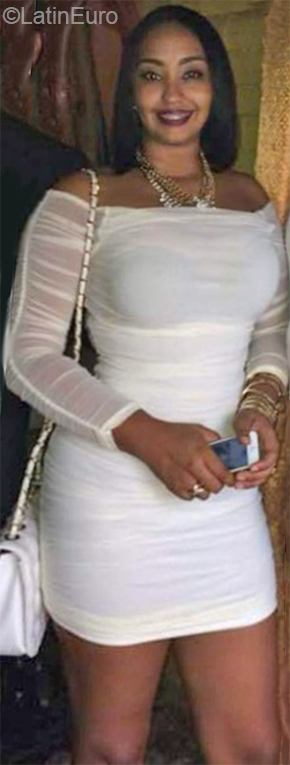 Date this fun Dominican Republic girl Nicole from Santo Domingo DO37038