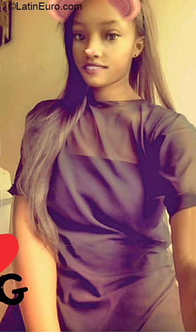Date this sensual Dominican Republic girl Ana from Santo Domingo DO37048