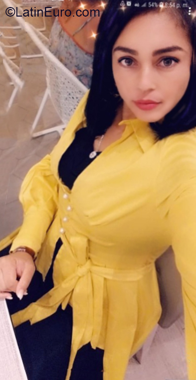 Date this hard body Dominican Republic girl Yessica from Santo Domingo DO37127
