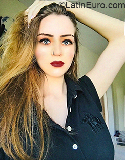 Date this good-looking Brazil girl Nicole from Rio de Janeiro BR11028