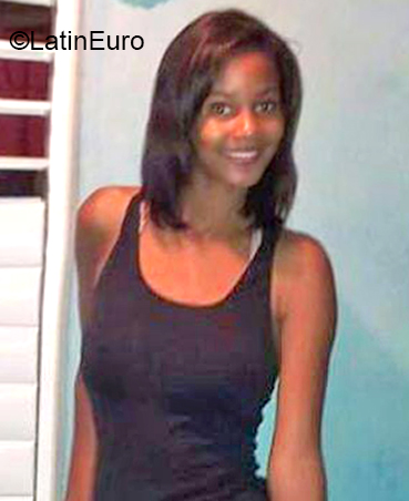 Date this delightful Dominican Republic girl Yasmaris from Santiago DO37173