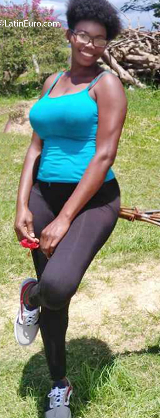 Date this fun Colombia girl Merclay from Cali CO26652