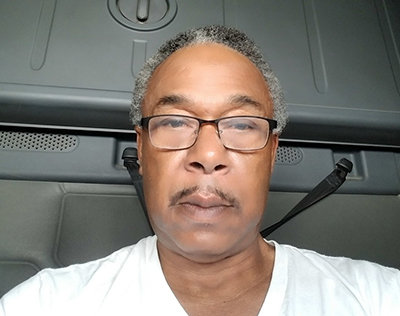 Date this tall United States man Clive from Sunrise US20614