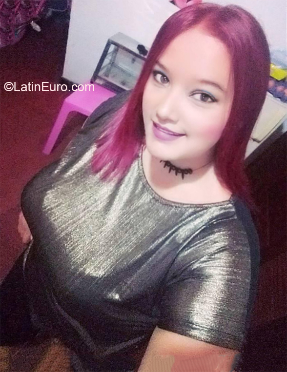 Date this lovely Colombia girl Yulieth from Armenia CO26775
