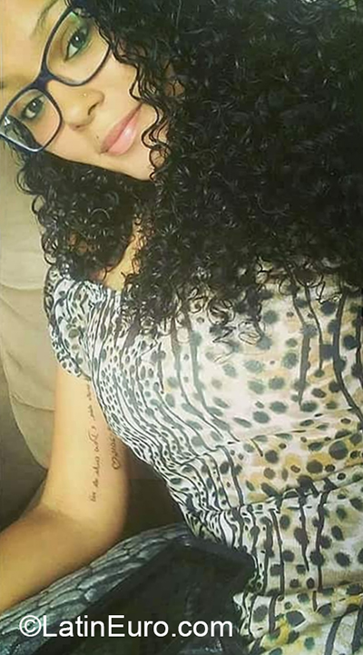 Date this pretty Brazil girl Amanda from Caruaru BR11040