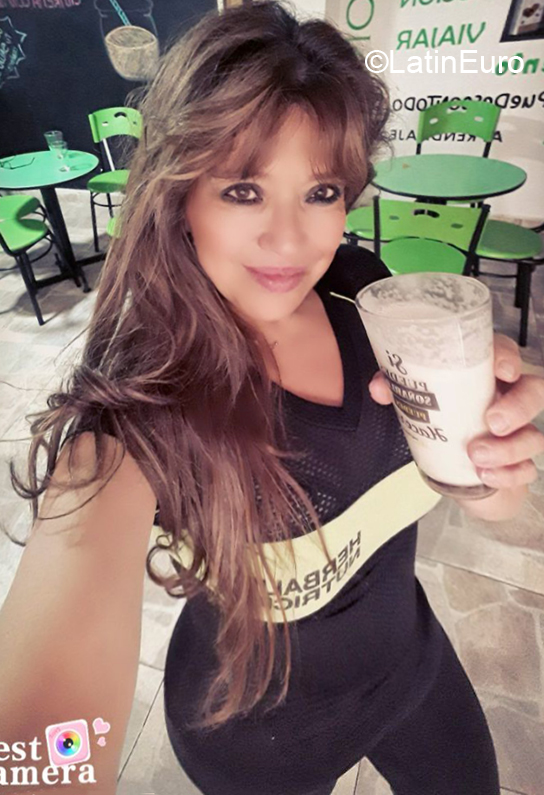 Date this nice looking Colombia girl Stella from Bogota CO26795
