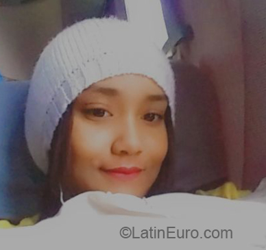 Date this passionate Dominican Republic girl Zeuni from Santo Domingo DO37438