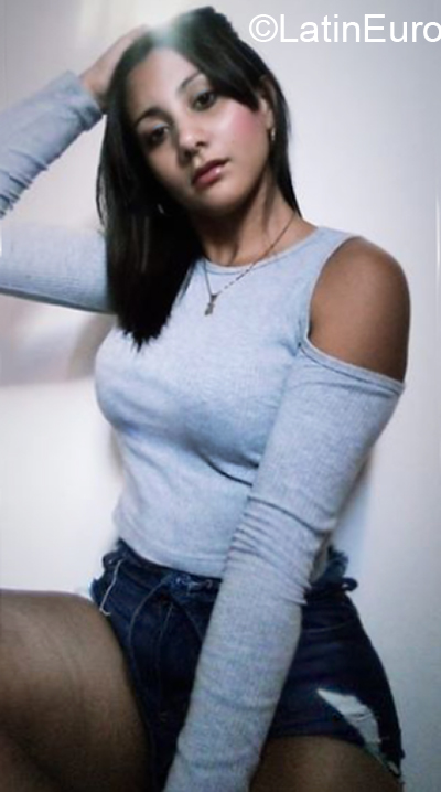 Date this sensual Uruguay girl Veronica from Montevideo UY46