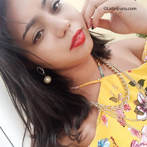 Date this happy Brazil girl Maria from Santa Rita BR11203
