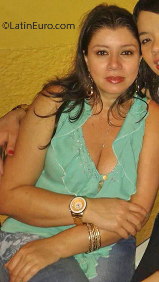 Date this happy Colombia girl Yamile from Envigado CO26882
