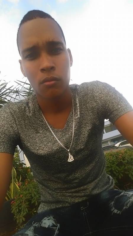 Date this good-looking Dominican Republic man Angel from España DO37534