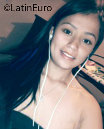 Date this hard body Colombia girl Yamile from Pereira CO26945