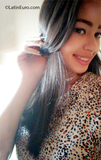 Date this gorgeous Venezuela girl Susana from El Tigre VE3052