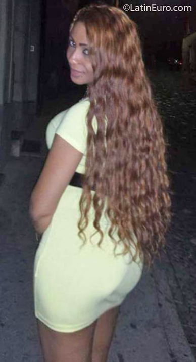 Date this athletic Dominican Republic girl Reyna from Puerto Plata DO37647