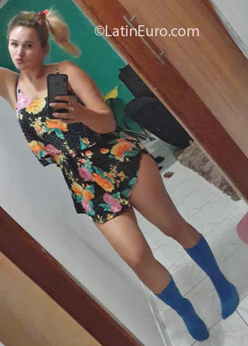 Date this hard body Brazil girl Gracineia from Ipatinga BR11092