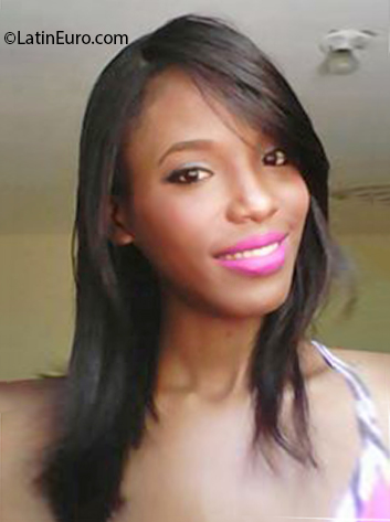 Date this funny Dominican Republic girl Gisely from Santo Domingo DO37697