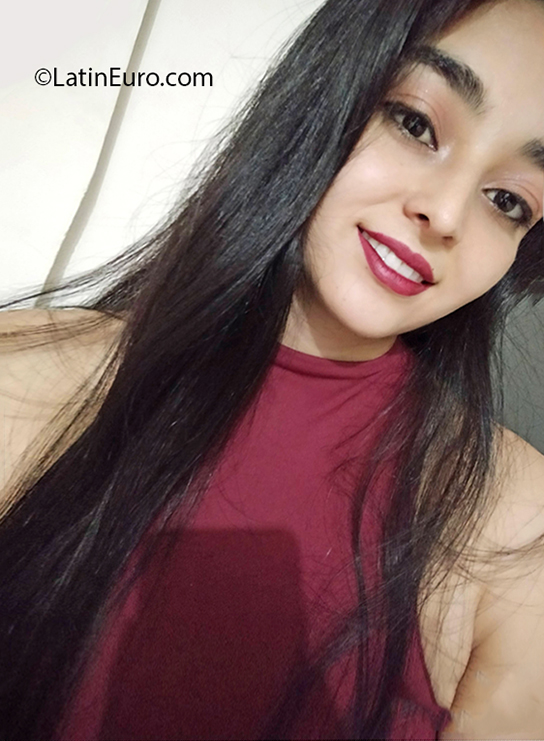 Date this passionate Colombia girl Yessica from Medellin CO27033