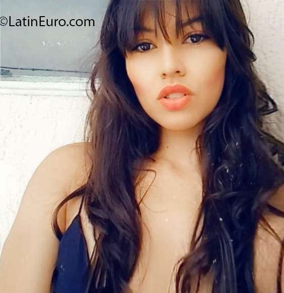 Date this cute Colombia girl Alexa from Pereira CO27052