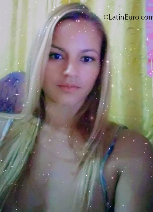 Date this athletic Venezuela girl Clenelly from Maracaibo VE3091