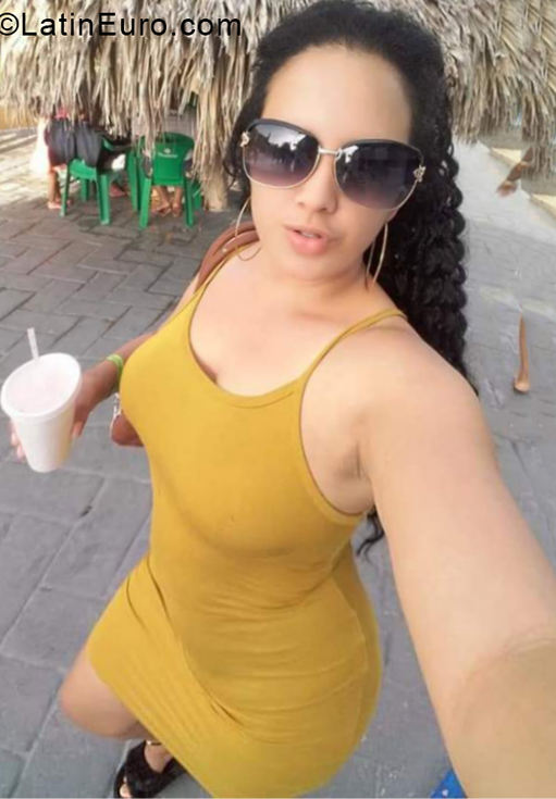 Date this hot Dominican Republic girl Ironelis from Mao DO37836