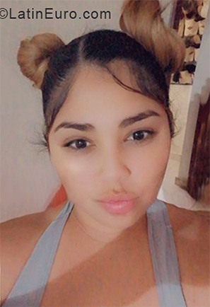 Date this charming Dominican Republic girl Cielo from Santo Domingo DO37837