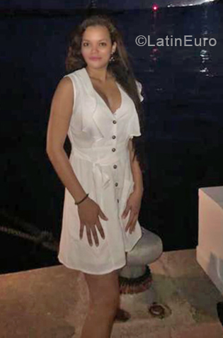 Date this fun Dominican Republic girl Rose from Santo Domingo DO40466