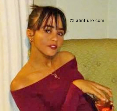 Date this sultry Dominican Republic girl Esmerlin02 from Santiago US20738