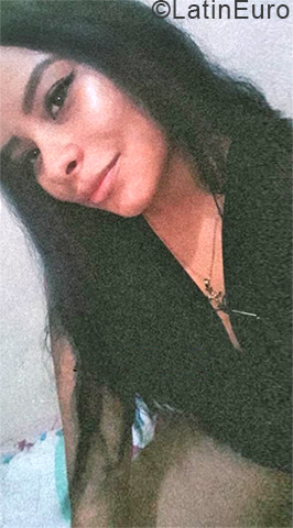 Date this lovely Colombia girl Alexa from Pereira CO27165