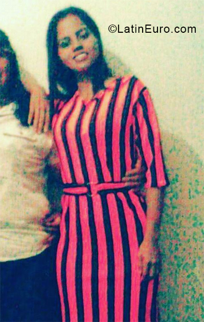 Date this tall Venezuela girl Maris from Maturin VE3135