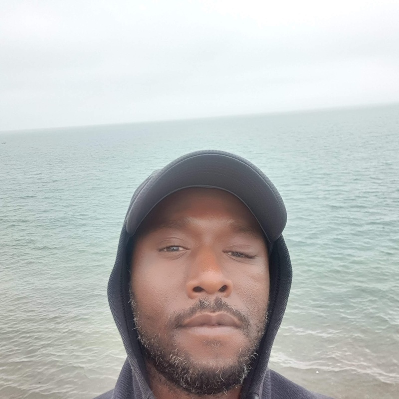 Date this lovely United Kingdom man RobinH from London GB1018