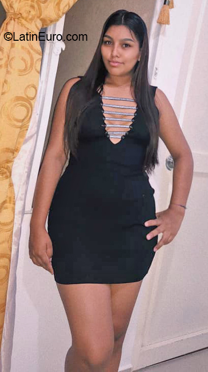 Date this good-looking Colombia girl Jenny from Cali CO27214