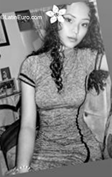 Date this fun Colombia girl Danny from Florencia CO27217