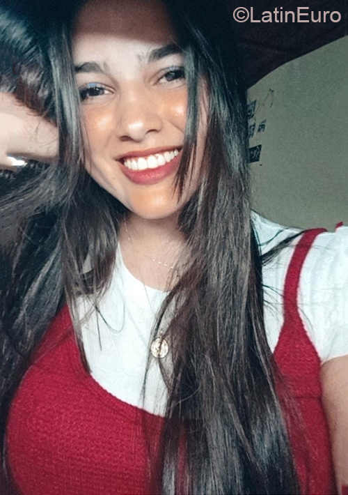 Date this hot Argentina girl Emma from Obera AR392