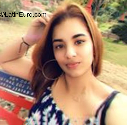 Date this lovely Dominican Republic girl Aris from Santiago DO38021
