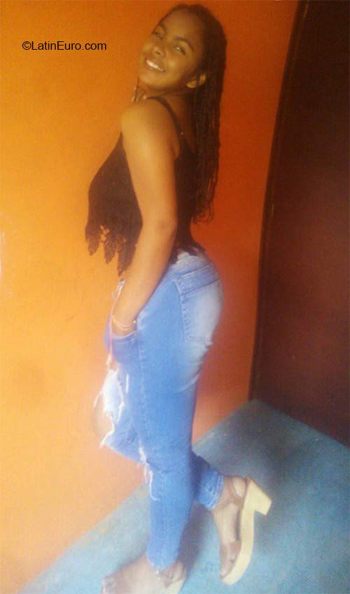 Date this passionate Colombia girl Shayia from Bogota CO27241