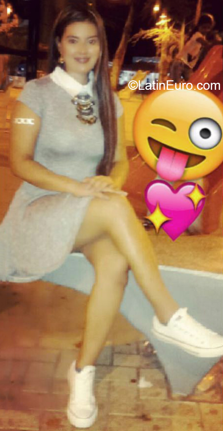 Date this young Colombia girl Estefania from Medellin CO27646