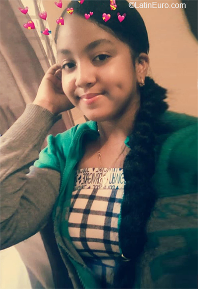 Date this athletic Dominican Republic girl Mayelin from Santo Domingo DO38063