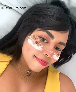 Date this charming Colombia girl Tatiana from Cartagena CO27306
