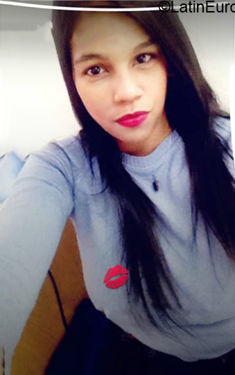 Date this attractive Venezuela girl Mimi from Caracas VE3523