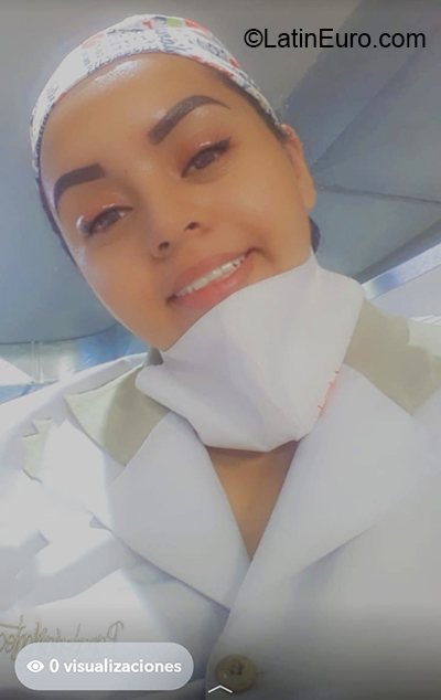 Date this nice looking Colombia girl Fernanda from Cali CO27319