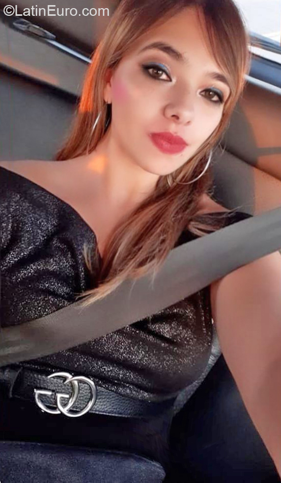 Date this hot Argentina girl Debora from Maria Juana AR410