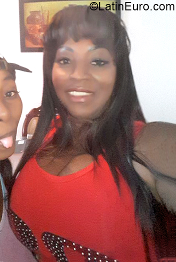 Date this voluptuous Colombia girl Sara from Cali CO27330