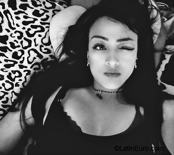 Date this exotic Colombia girl Elizabeth from Medellin CO27357