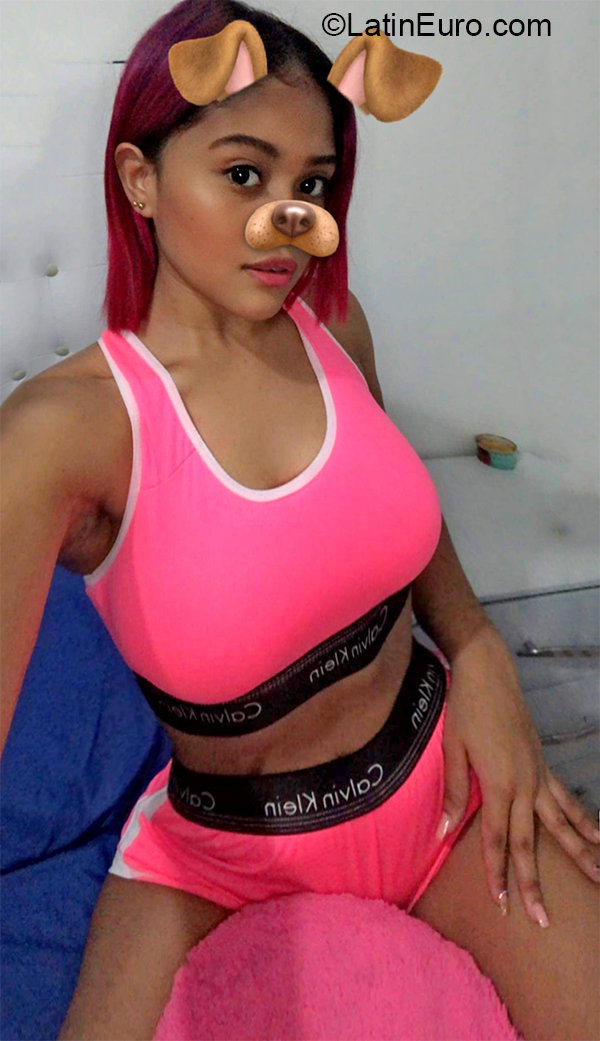 Date this delightful Colombia girl Tatiana from Medellin CO27359